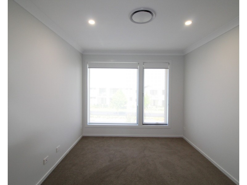 27 Bielski Crescent, Oran Park NSW 2570