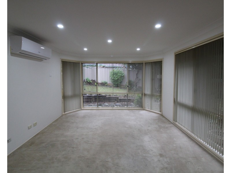 10 Burnett Avenue, Mount Annan NSW 2567