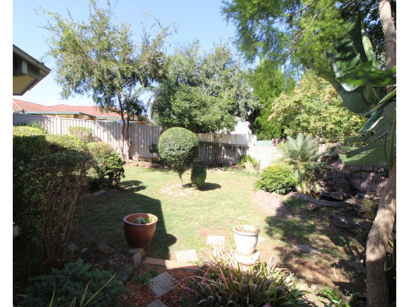 10 Burnett Avenue, Mount Annan NSW 2567