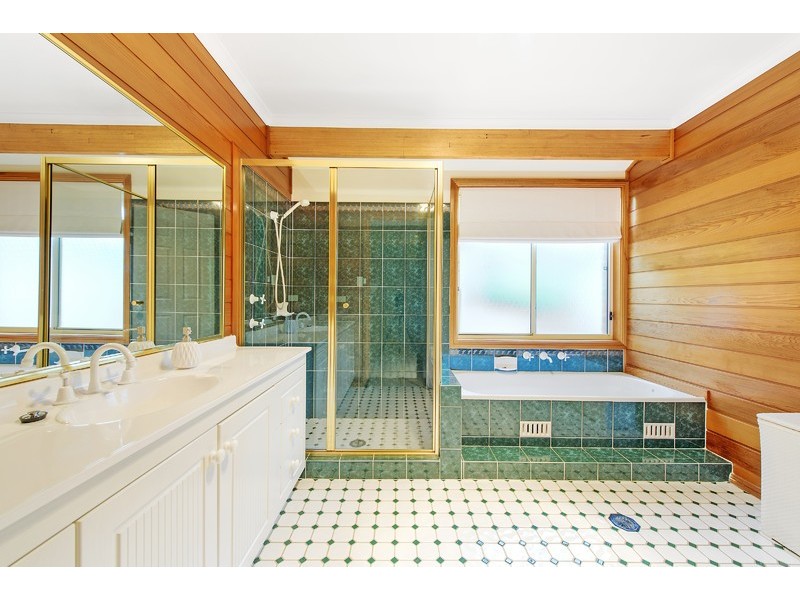 19 Camelot Cl, Kirkham NSW 2570
