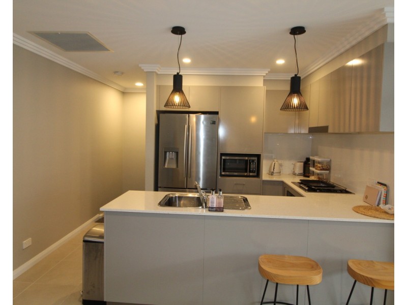 24/2 Wire Lane, Camden South NSW 2570