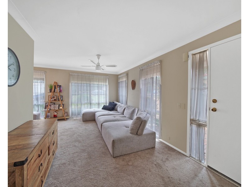 6 Craven Place, Mount Annan NSW 2567