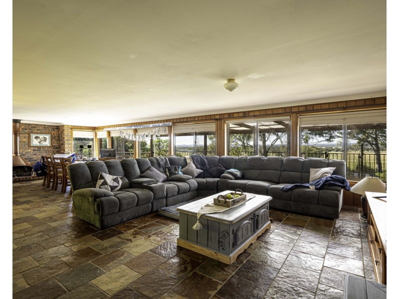 215 Biffins Lane, Cawdor NSW 2570