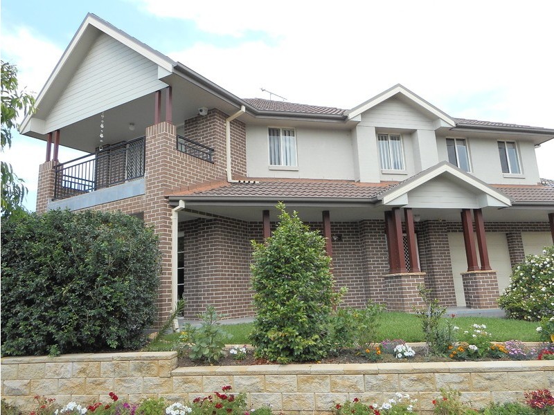 1 Lamond Common, Camden Park NSW 2570