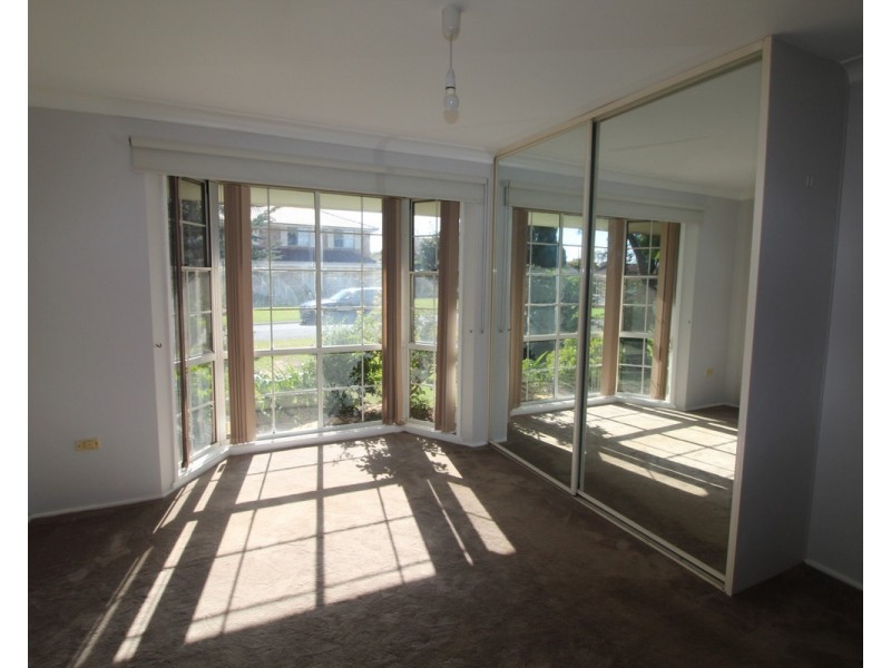 13 West Place, Camden South NSW 2570