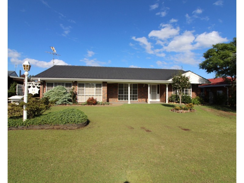 13 West Place, Camden South NSW 2570