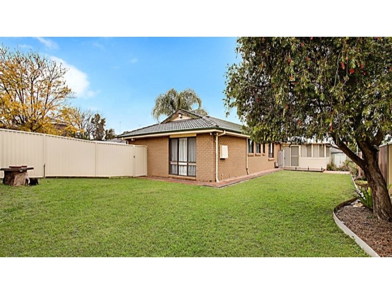18 Crookston Drive, Camden South NSW 2570
