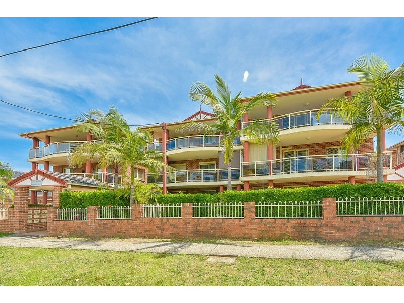 15/8-12 Bungalow Crescent, Bankstown NSW 2200