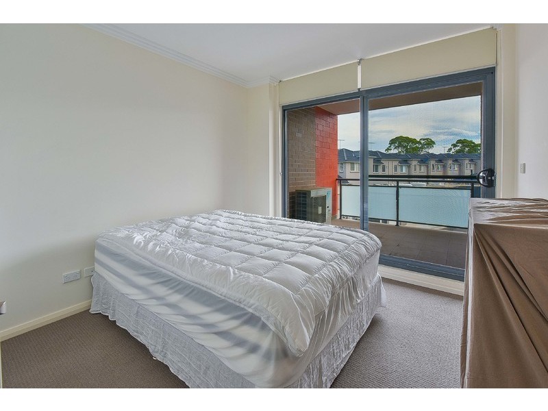 12/12 Parkside Crescent, Campbelltown NSW 2560