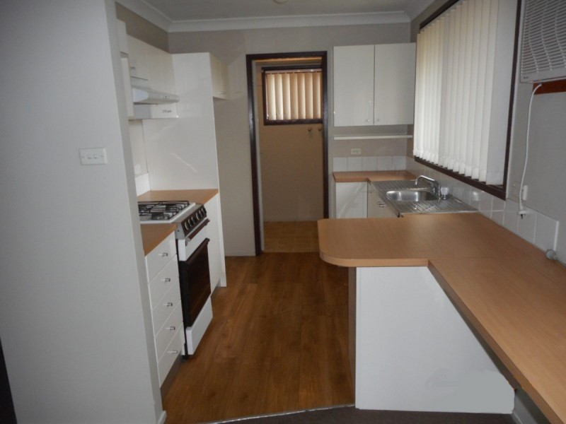 8 Morris Place, Ingleburn NSW 2565