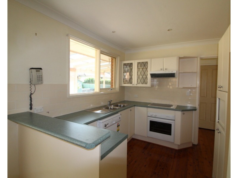 4 Templeton Road, Elderslie NSW 2570