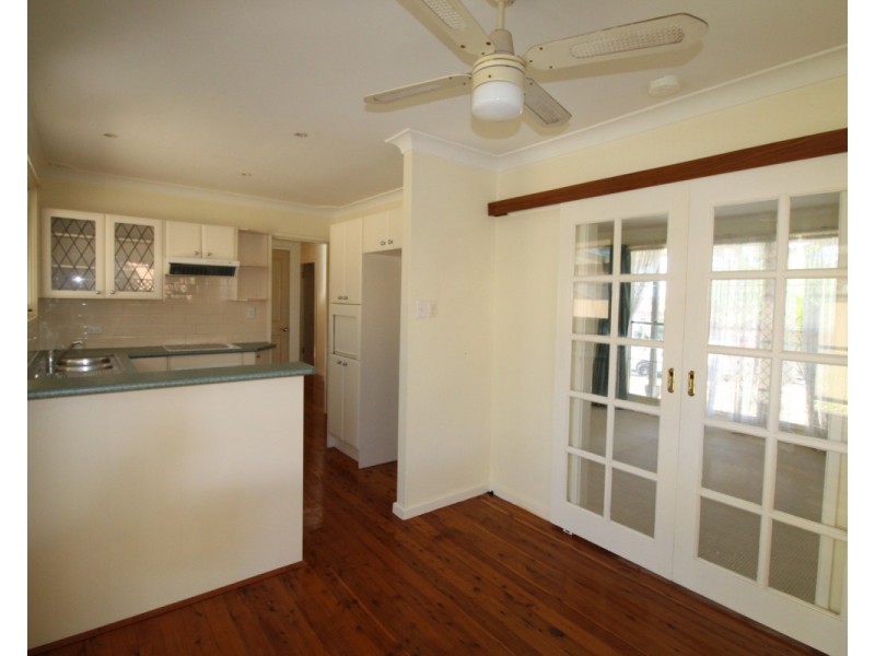 4 Templeton Road, Elderslie NSW 2570