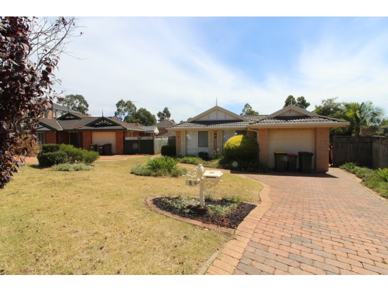 6 Craven Place, Mount Annan NSW 2567