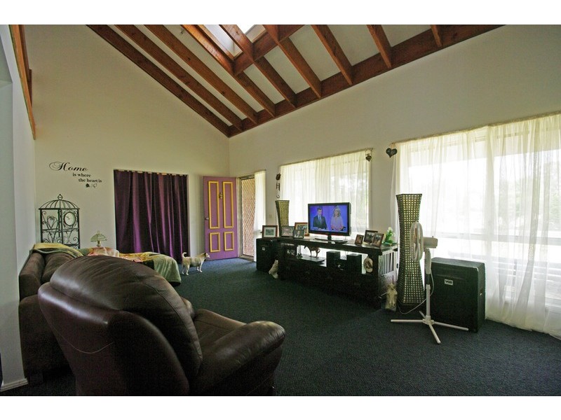 20 Darley Street, Thirlmere NSW 2572