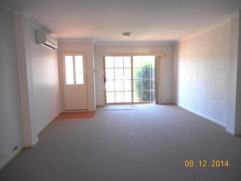 6/189 Waterworth Drive, Mount Annan NSW 2567