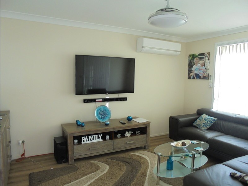 9 Gadshill Place, Rosemeadow NSW 2560