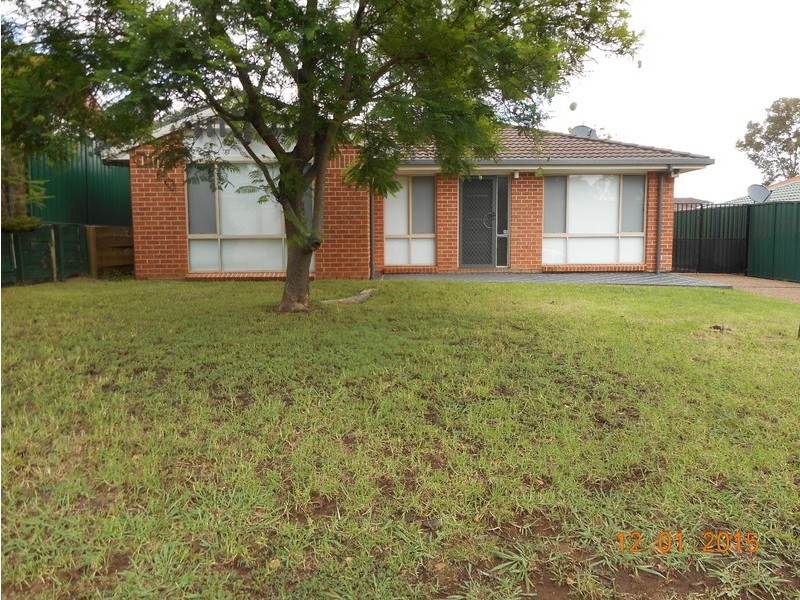 30 Rose Drive, Mount Annan NSW 2567