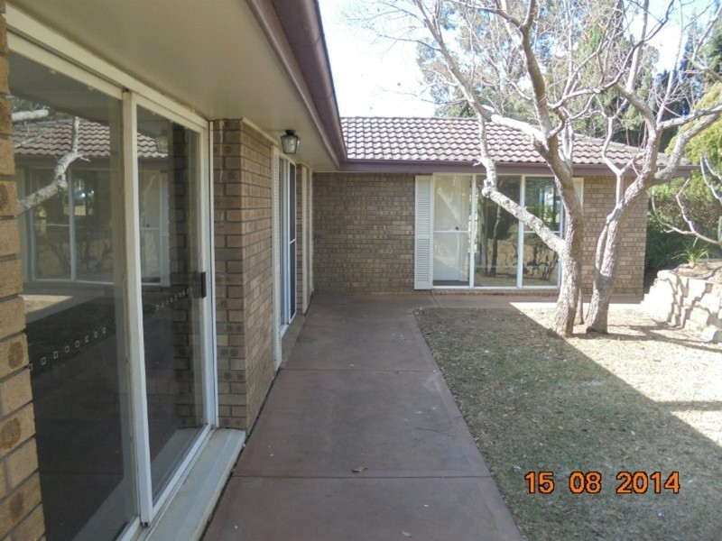 4 Greenaway Avenue, Camden South NSW 2570