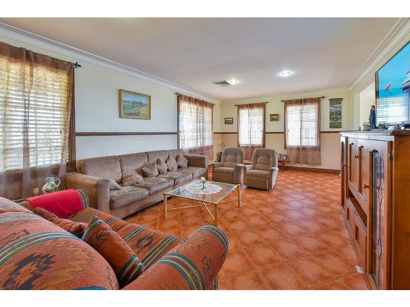 1 Beltana Place, Glen Alpine NSW 2560