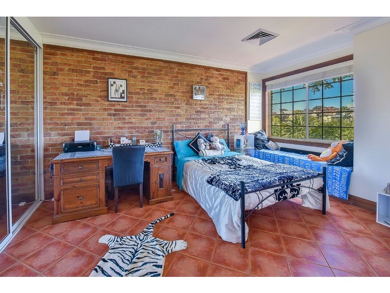 1 Beltana Place, Glen Alpine NSW 2560