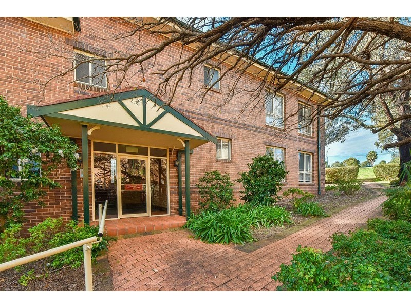 9/1A Old Hume Highway, Camden NSW 2570