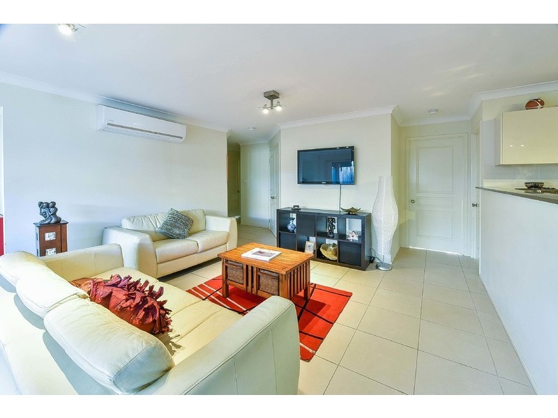 8 Gardiner Crescent, Elderslie NSW 2570