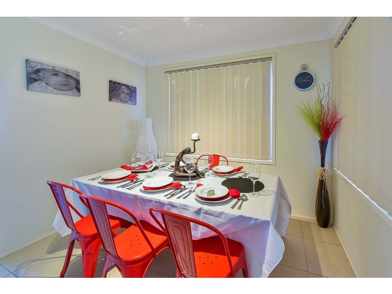 8 Gardiner Crescent, Elderslie NSW 2570