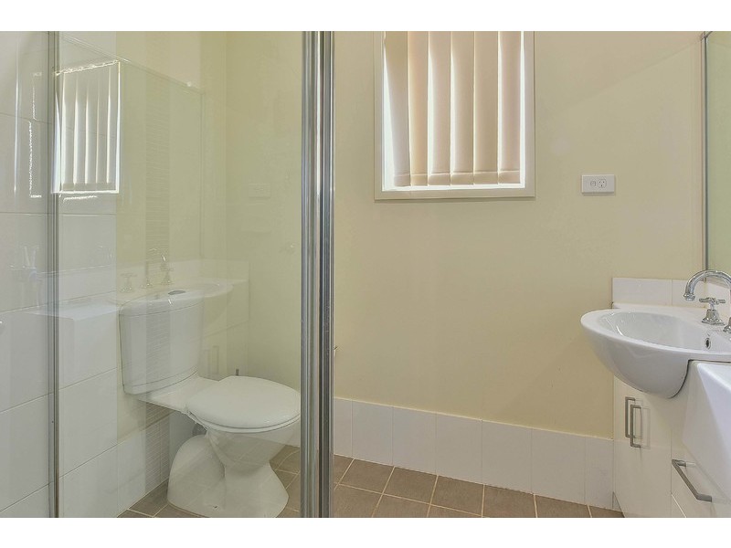 8 Gardiner Crescent, Elderslie NSW 2570