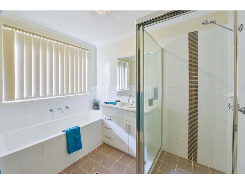 8 Gardiner Crescent, Elderslie NSW 2570