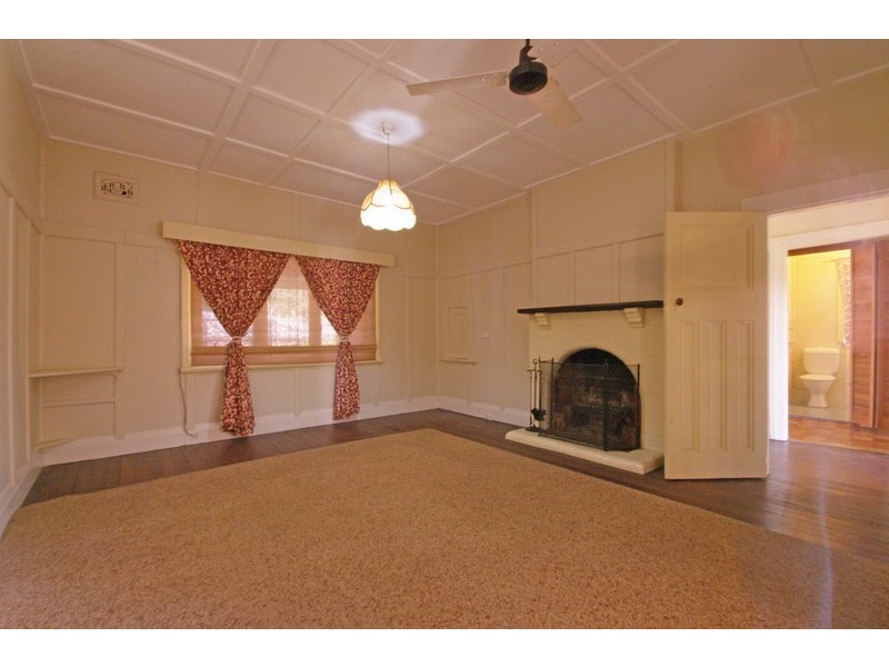 5 River Road, Elderslie NSW 2570