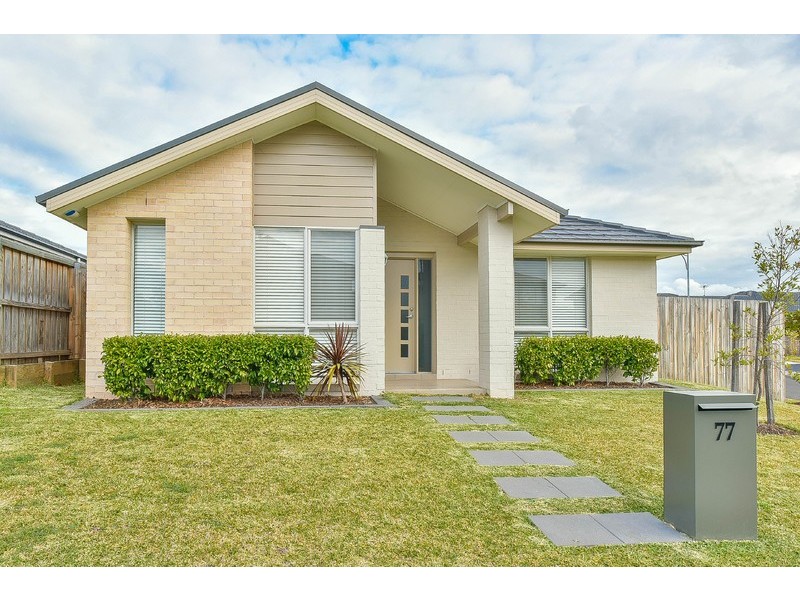 77 Minorca Circuit, Spring Farm NSW 2570