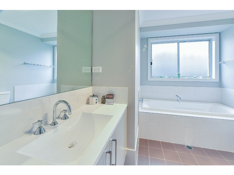 77 Minorca Circuit, Spring Farm NSW 2570