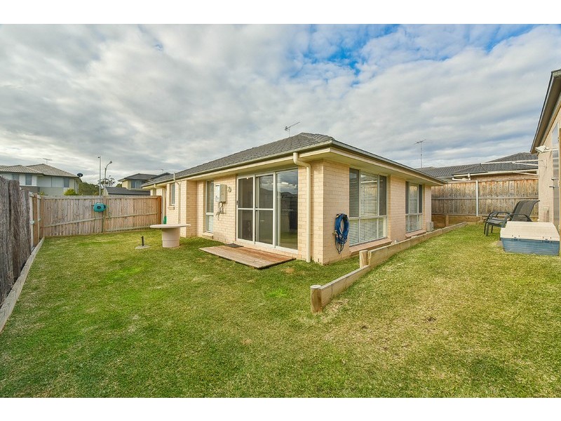 77 Minorca Circuit, Spring Farm NSW 2570