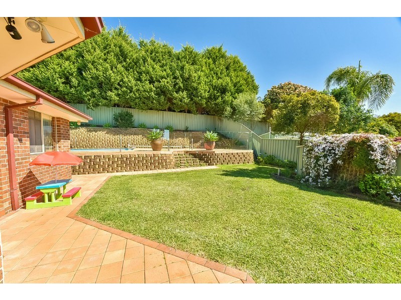 10 Claremont Circuit, Glen Alpine NSW 2560