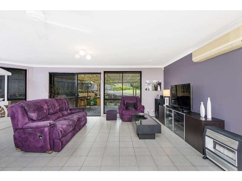 15 Cameron Place, St Helens Park NSW 2560