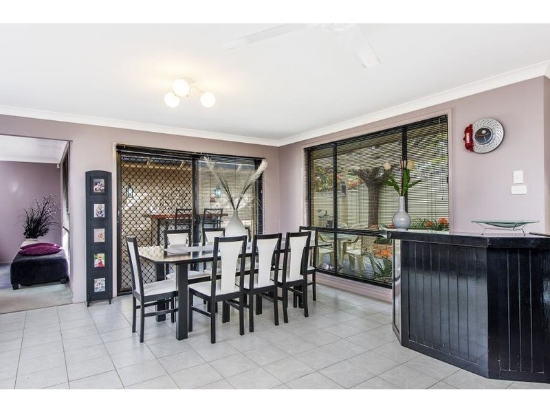 15 Cameron Place, St Helens Park NSW 2560