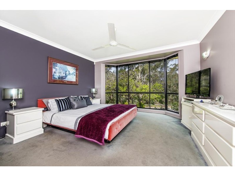 15 Cameron Place, St Helens Park NSW 2560