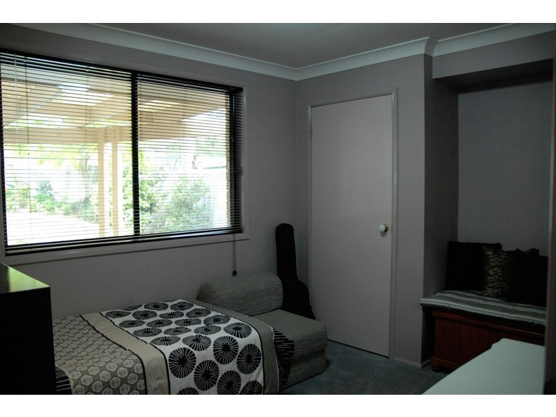 15 Cameron Place, St Helens Park NSW 2560