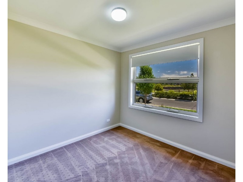 31 Donovan Boulevard, Gregory Hills NSW 2557