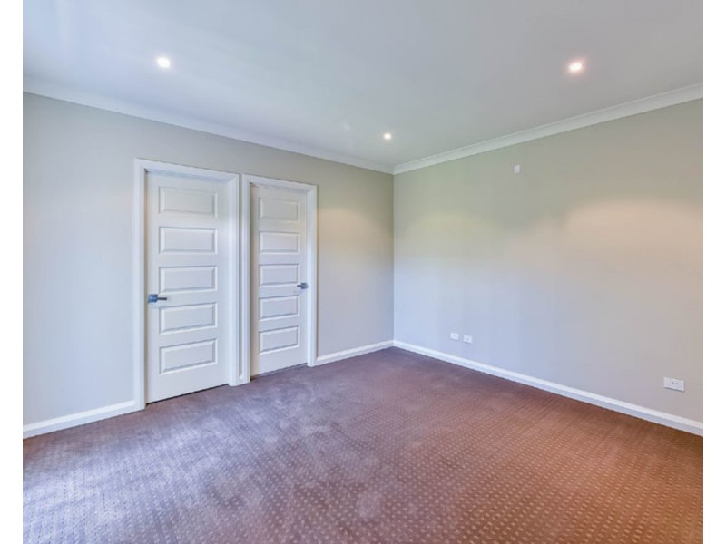 31 Donovan Boulevard, Gregory Hills NSW 2557