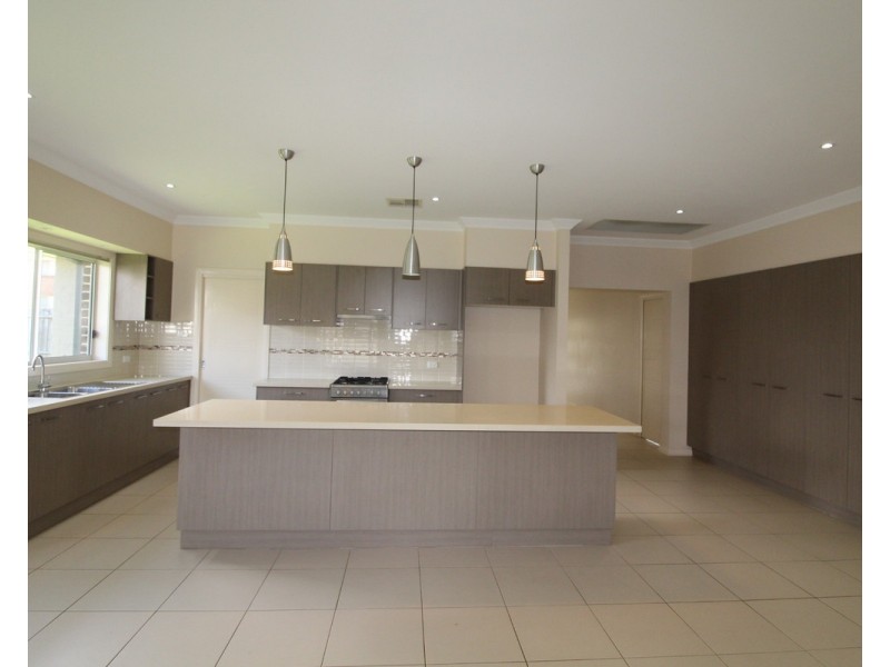 2 Skelton Street, Oran Park NSW 2570
