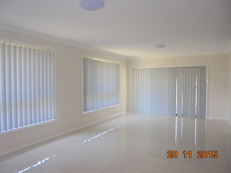 17 Franklin Grove, Oran Park NSW 2570