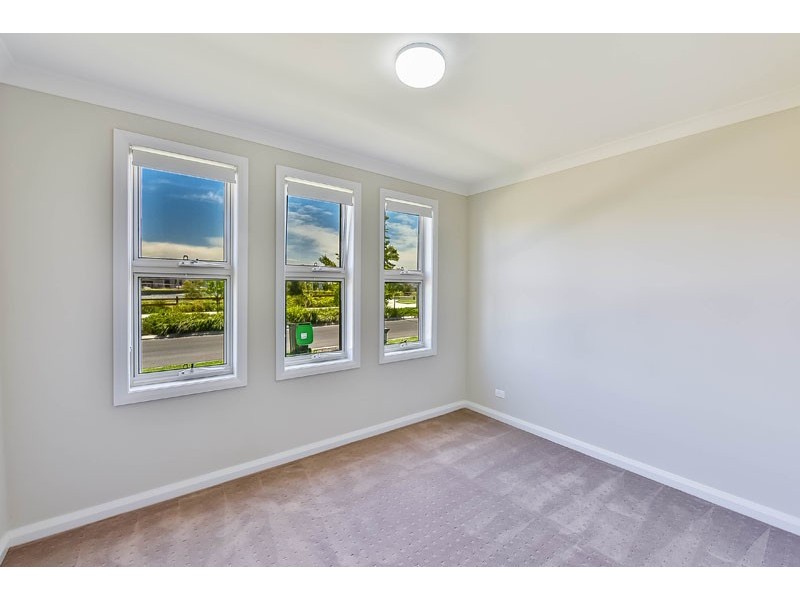 31 Donovan Boulevard, Gregory Hills NSW 2557