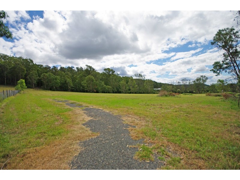 92 Theresa View Drive, Theresa Park NSW 2570