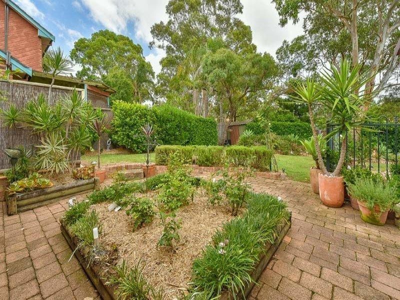 24 Renault Place, Ingleburn NSW 2565