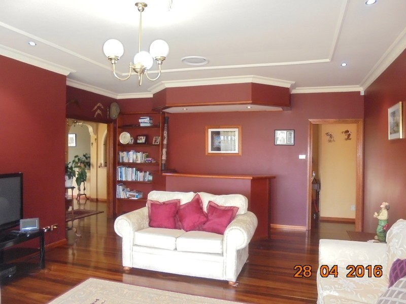 135 Cummins Road, Menangle NSW 2568