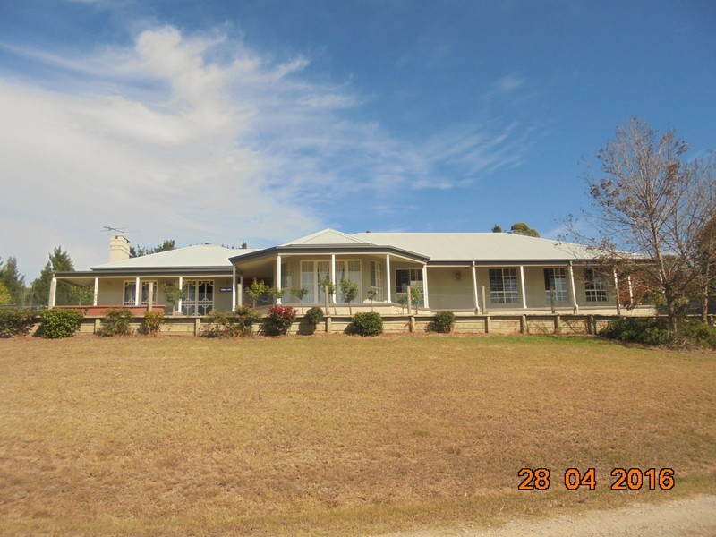 135 Cummins Road, Menangle NSW 2568
