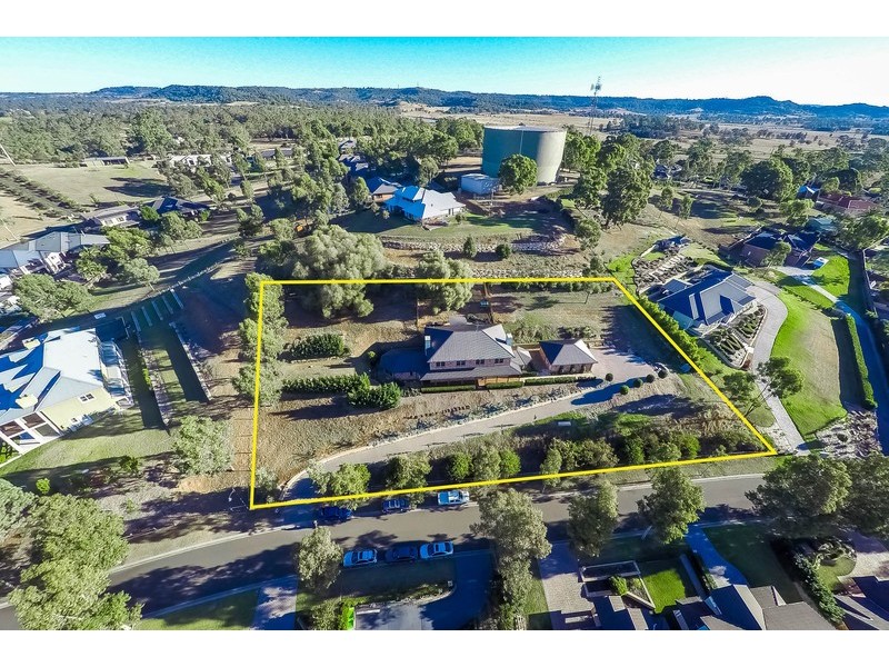 16 Warner Street, Camden Park NSW 2570