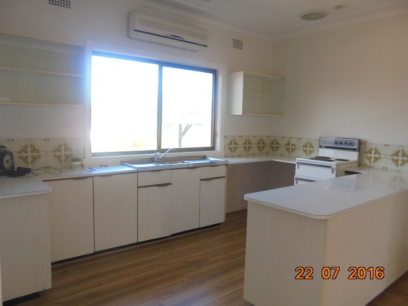 10 Macquarie Road, Camden Park NSW 2570