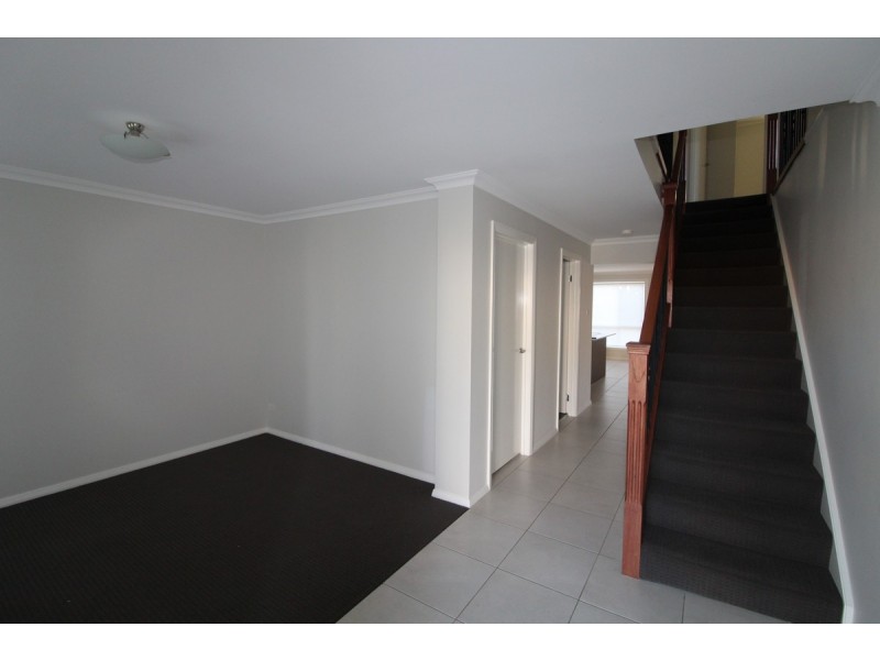 12 Morris Place, Oran Park NSW 2570